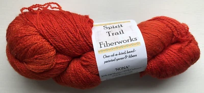 Hilo rojo Spirit Trail Fiberworks NONA 50 % merino/25 % cachemir/25 % seda Foto 1 de 4