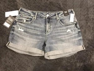 Silver Jeans Cuffed Boyfriend Jean Shorts Sz 34 X 4.5” Ins Lighter Denim NWT New - Picture 1 of 4