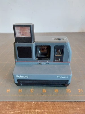 Vintage Polaroid 600 Impulse Instant Camera No Strap Missing Eyepiece - Immagine 1 di 4