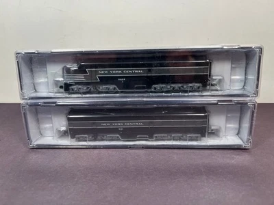 Life Like Trains N Scale 7490 Diesel Locomotive Set NYC 5002 5101 Erie Built A B - Image 1 of 4