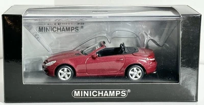Minichamps 1:43 - 2004 Mercedes-Benz SLK (Red) - 400033131 - Image 1 of 4