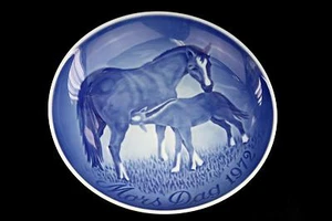 Plato Coleccionista Día de la Madre Bing & Grondahl 1972 Caballos Azul Blanco U22 De Colección - Imagen 1 de 2