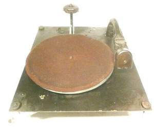 vintage SPARTON 235 - Working 78 RPM AUTOMATIC TURNTABLE - motor & gear train - Picture 1 of 9