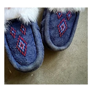 Vintage Beaded Moccasins Minnetonka Handmade Rabbit Fur - Picture 1 of 7