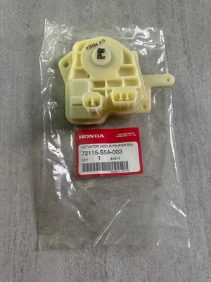Genuine OEM Tailgate Lock Actuator Assembly For 02-06 Honda CR-V 72115-S5A-003 - Image 1 of 2