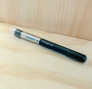 MAC Synthetic Short Duo Fibre Make-up Pinsel ~ #130S ~ Fresh Batch - Bild 1 von 2