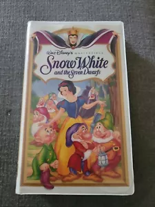 Walt Disney's Snow White and the Seven Dwarfs Masterpiece Collection VHS Vtg - Picture 1 of 11