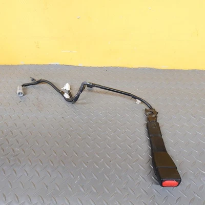 Lexus RC350 2015-2019 hebilla de cinturón de seguridad frontal lateral izquierdo fabricante original Foto 1 de 4