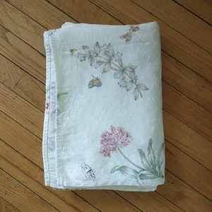 Lenox Tablecloth White Flower Butterfly Garden Jacquard Embroidered Large 56x78 - Picture 1 of 7