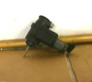 Motor ajustador de faros Daihatsu Terios 1998 - Imagen 1 de 1