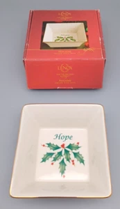 LENOX HOPE Holiday Square Dish Dimension Collection Holly Berry - Imagen 1 de 6