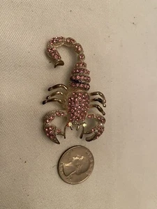 Vintage Silvertone SCORPION Brooch w/Pink Stones & Blue Stone Eyes 2 1/2" Tall - Picture 1 of 6