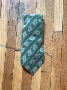 Vintage Giorgio Armani Green Geometric Print Neck-Tie,100% Silk Tie,MINT - Picture 1 of 2