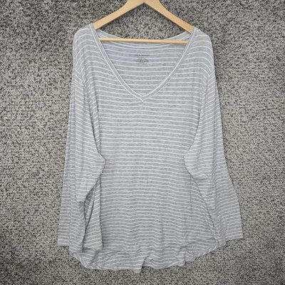 Lane Bryant Top 女式加 22/24 灰色条纹金属色 V 领长袖 T 恤 — 第 1/4 张图片