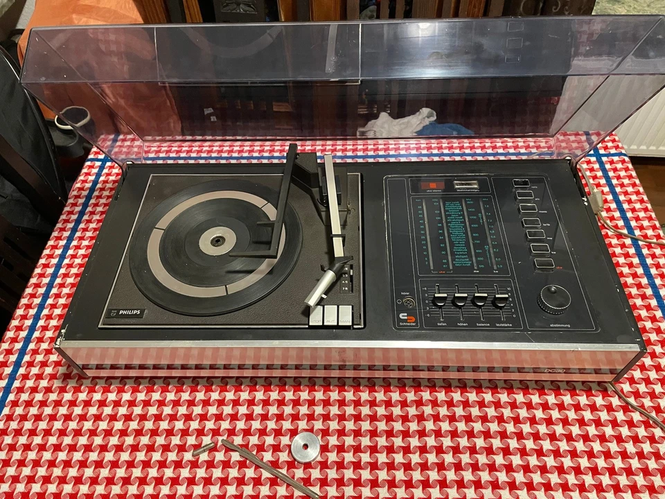 Schneider Studio DC30 Deluxe Stereoanlage Philips 22 Plattenwechsler restauriert - Bild 1 von 4