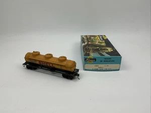 Athearn HO Scale 1500 Shell 3-Dome Tank Car #2002 - Picture 1 of 11