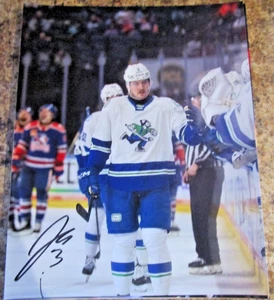 JOE ARNSTEN SIGNED 8x10 MATT PHOTO ABBOTSFORD CANUCKS VANCOUVER CANUCKS (A) - Bild 1 von 2