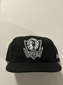 New Era 59Fifty Dallas Mavericks BLACK/white Logo Fitted Size 7 1/2 - Picture 1 of 4