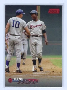 Topps Stadium Club 2023 rojo Hank Aaron #103 E358 - Imagen 1 de 2
