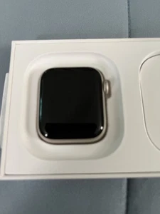 Apple Watch SE Gen 2 - Photo 1 sur 3