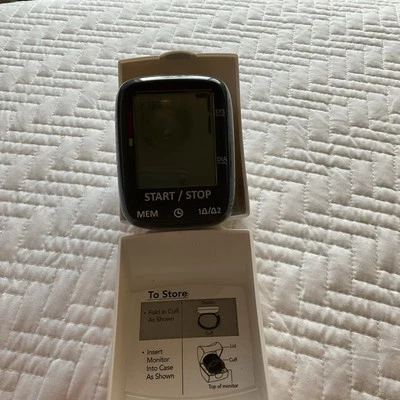 Monitor de presión arterial de muñeca Homedics Premium LCD Bluetooth WGNBPW-210 Foto 1 de 4