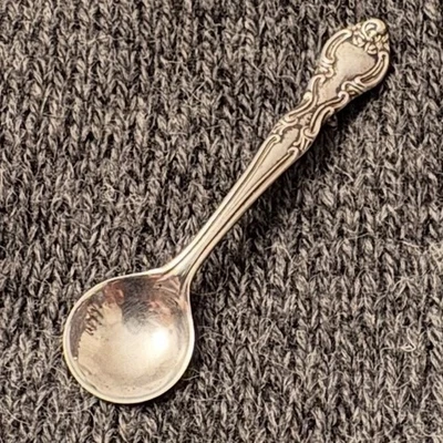 Pin de solapa de cuchara de sal de plata esterlina American Classic by Easterling 2 5/8" Foto 1 de 4