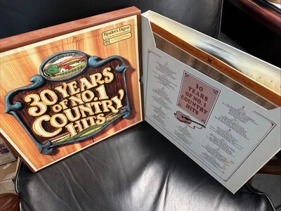 READERS DIGEST 30 YEARS OF NO 1 COUNTRY HITS 7 RECORD ALBUM BOX SET 1950-1979 - Image 1 of 4