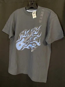 VTG Y2K Gap Guitar Flames Tshirt NWT Grunge Goth Cyber Emo Skate 2007 Mens Small - Picture 1 of 10