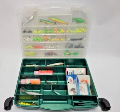 Plano Tackle Box Full 150 Plus Jigs 10 crankbaits más, 2 capas ¡gran valor! Foto 1 de 4