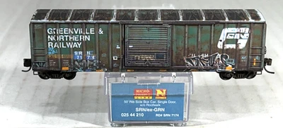 MICRO-TRAINS 50' RIB SIDE BOX CAR WEATHERED/GRAFFITI SRN/ex-GRN 02544210 - Image 1 of 3
