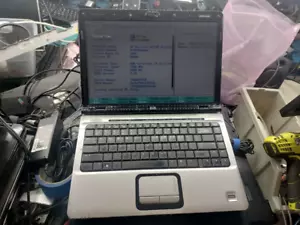 HP Pavilion DV2000 14" Laptop AMD Turion 64 X2 2GB ohne Festplatte wie besehen - Bild 1 von 6
