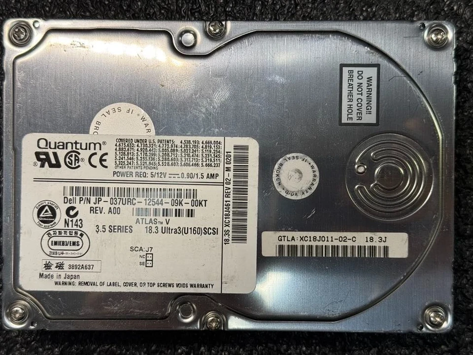 Dell 37URC XC18J461 18.3GB 10K RPM 4MB 80-Pin Ultra-160 SCSI HDD 3.5" - Image 1 of 4