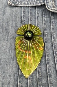 Vintage Artisan Made Fan Brooch With Dichroic Glass, “Lahr” - Picture 1 of 10