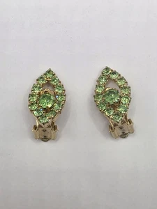Pendientes de clip vintage Art Deco con pedrería verde 5/8" - Imagen 1 de 3