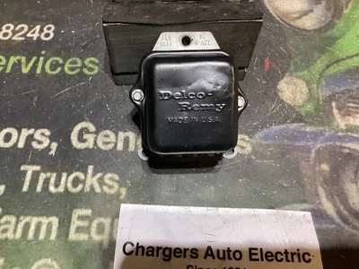 1970 CHEVY,  OLDSMOBILE, BUICK,CADILLAC 1119515 0A DELCO REMY VOLTAGE REGULATOR - Image 1 of 4