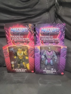 Mattel Masters of the Universe X Transformers BUMBLEBEE y MEGATRON SKELETOR Foto 1 de 4