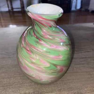 Hand Blown 6.5" Lime Green Pink Saturn Rings Swirl Glass Bud Vase PQ Very Cool! - Picture 1 of 3