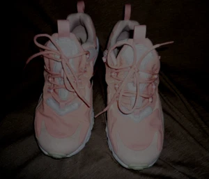 NIKE - Bild 1 von 9