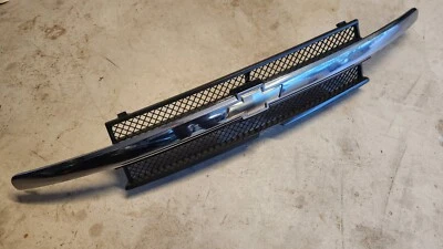 REJILLA DELANTERA CROMADA CHEVY TRAILBLAZER 2002-2009 P/N 15174578 PIEZA ORIGINAL OEM Foto 1 de 4