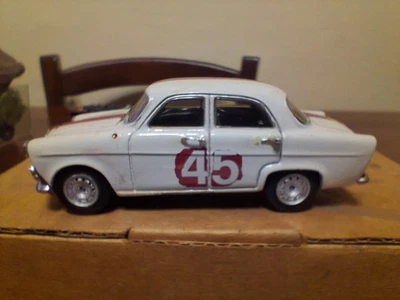 KIT TRON ALFA ROMEO GIULIETTA RALLY SCALA 1/43 - Immagine 1 di 4
