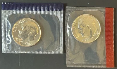 1996 P & D Roosevelt Dime TWO Coins from US Mint Uncirculated Set Cello BU (3o3) - Image 1 of 4