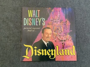 Walt Disney’s Pictoral Souvenir Book Of Disneyland - Bild 1 von 20