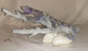 Beaded Gecko Lizard Chameleon Figurine Sculpture Folk Art Mounted On Driftwood - Picture 1 of 5