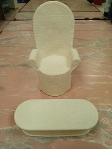 Barbie-Dollhouse Furniture-High Back Chair And Table -Meritus-1984-Vintage Lot - Picture 1 of 4