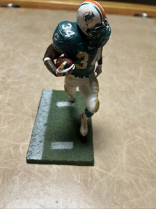McFarlane 2004 Ricky Williams Miami Dolphins NFL series 10 (open/loose) - Picture 1 of 4