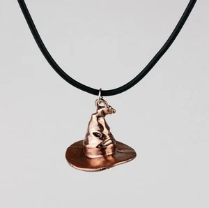 Collar con colgante sombrero seleccionador de Howards de Harry Potter - Imagen 1 de 4