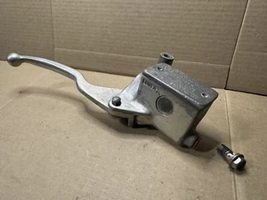 00 Suzuki VS800 Intruder Front Brake Master Cylinder Assembly OEM VS700 -47 - Picture 1 of 7