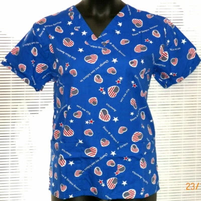 Blusa Médica American XS Patriotic Flag Hearts God Bless America Foto 1 de 3