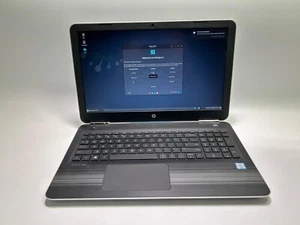 HP Pavilion 15 (500 GB SSD, 16 GB RAM, i5-6ª Gen - Manjaro Linux) - Imagen 1 de 8