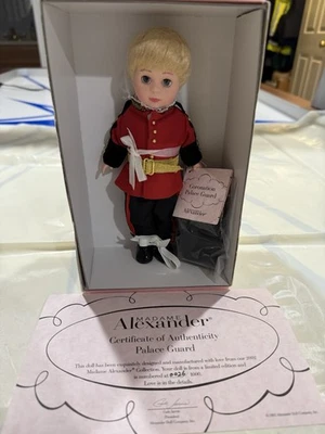 NUEVO EN CAJA MDME ALEX 8" CORONACIÓN PALACIO GUARDIA 33395 - 2002 LIM. ED. Con CERT 0026/1000 Foto 1 de 3